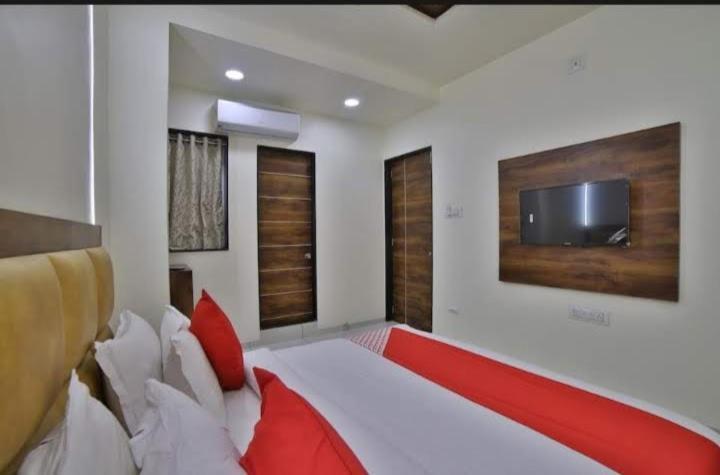 Hotel Kailash Virpur Exterior foto